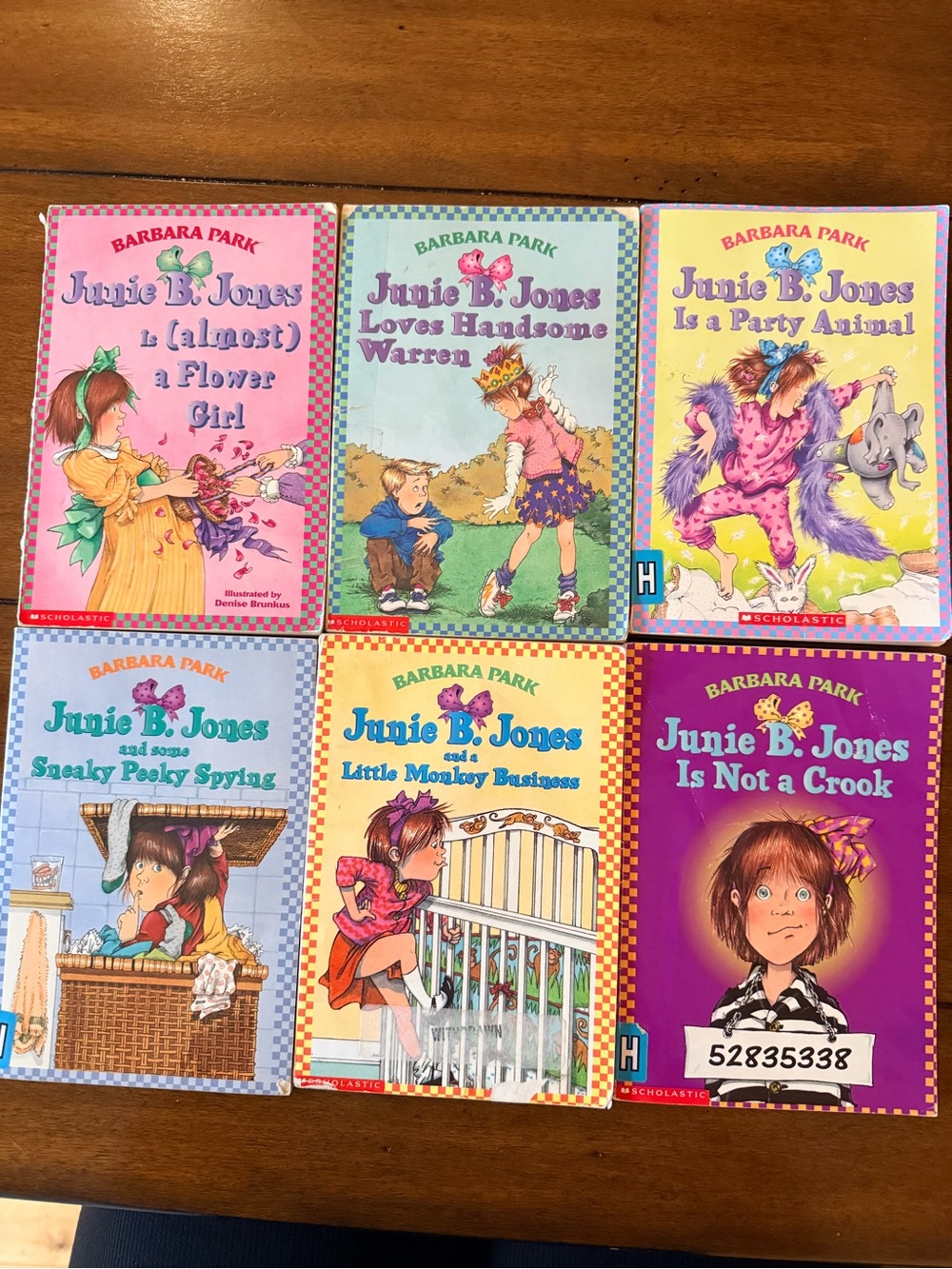 Junie B. Jones Book Set of 6 Assorted Colors